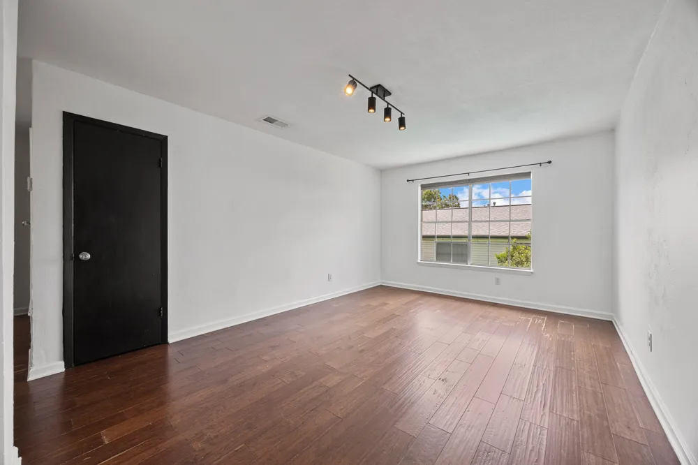 3902 Peterson Avenue #203 Austin, TX 78756