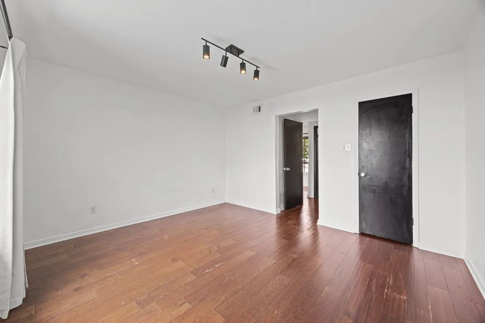 3902 Peterson Avenue #203 Austin, TX 78756