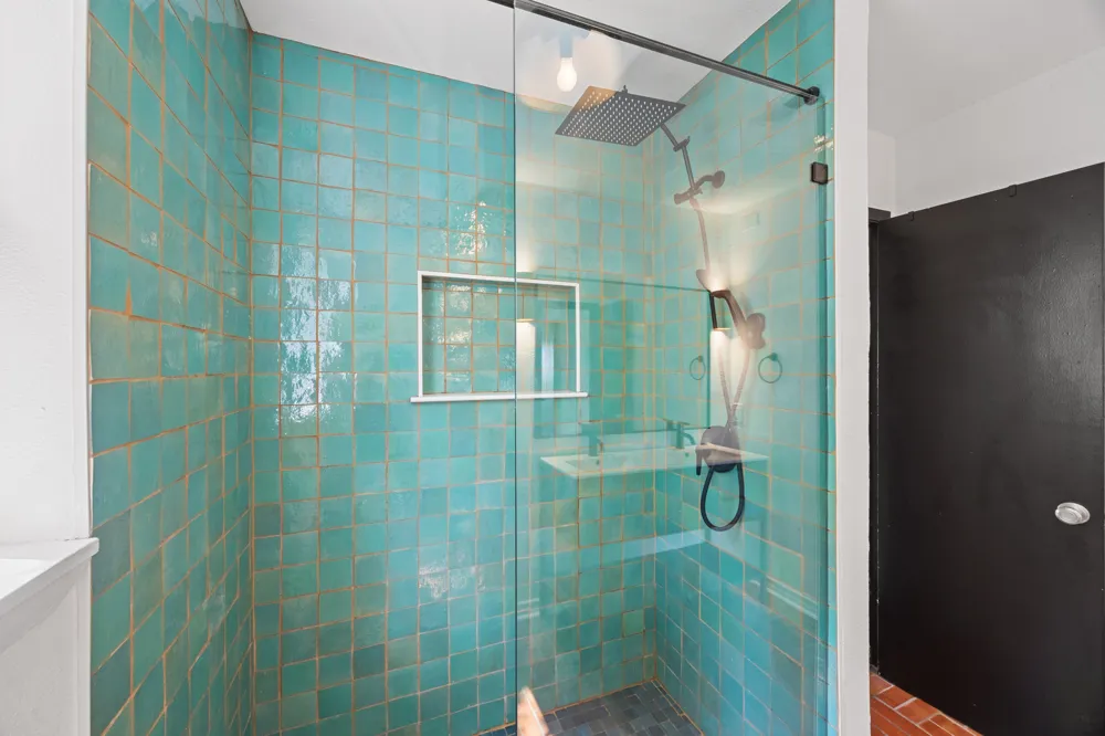 3902 Peterson Avenue #203 Austin, TX 78756
