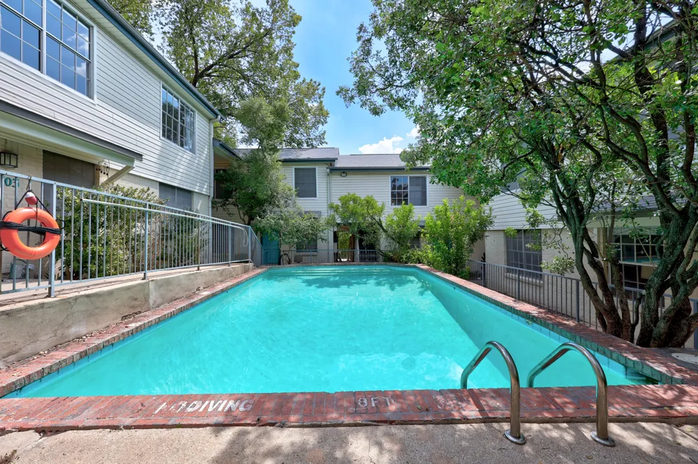 3902 Peterson Avenue #203 Austin, TX 78756