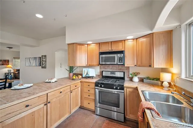 18 Taos Place Manitou Springs, CO 80829