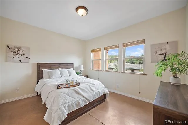 18 Taos Place Manitou Springs, CO 80829