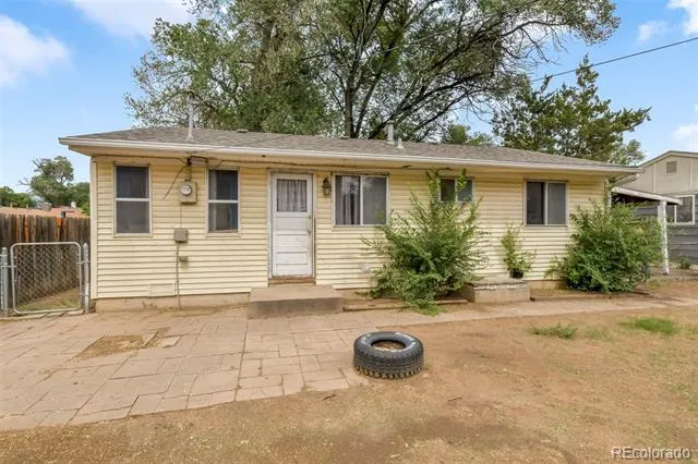 2402 Chimayo Drive Colorado Springs, CO 80911
