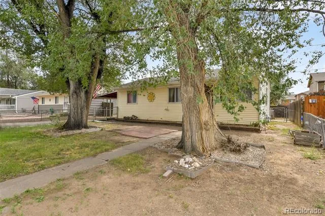 2402 Chimayo Drive Colorado Springs, CO 80911