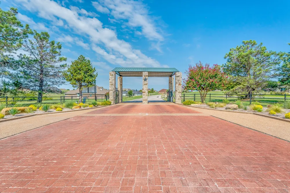 Canyon CREEK Drive Brock, TX 76087