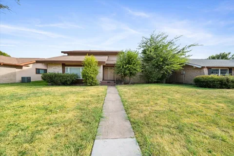 1822 Glouchester Drive
