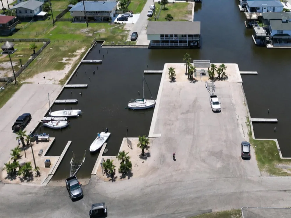16646 Jolly Roger Road Jamaica Beach, TX 77554