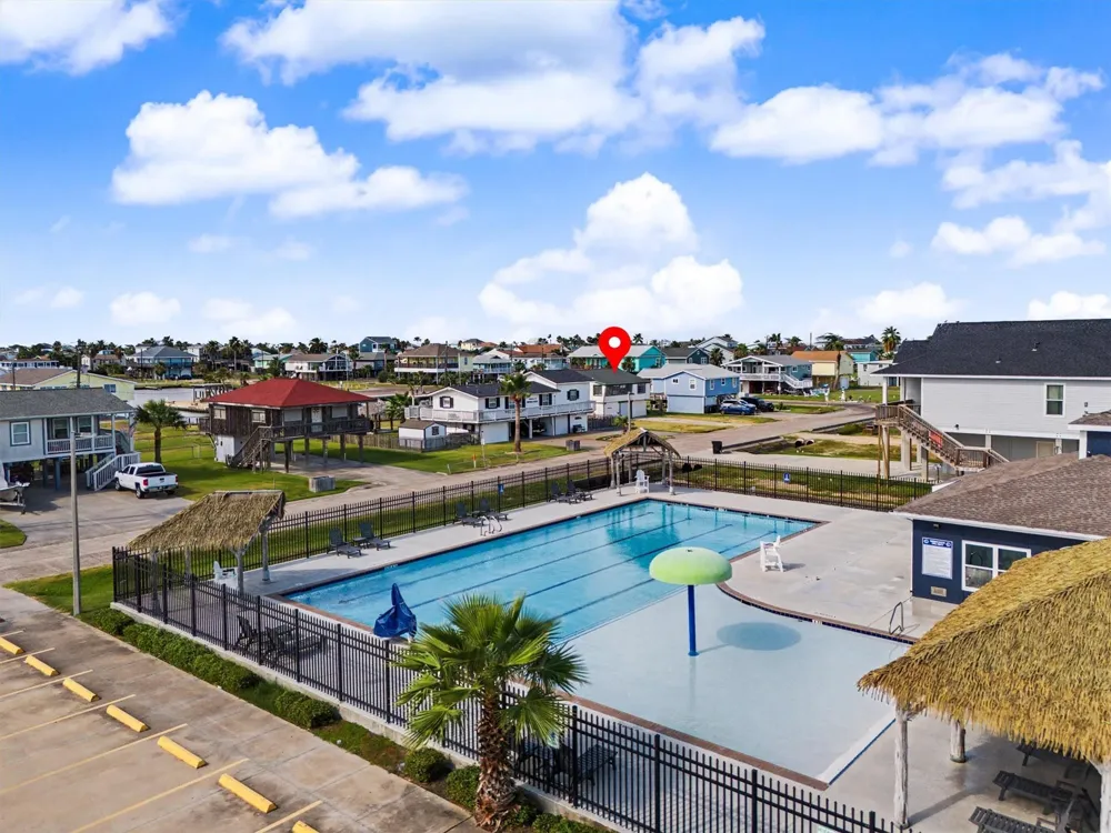 16646 Jolly Roger Road Jamaica Beach, TX 77554