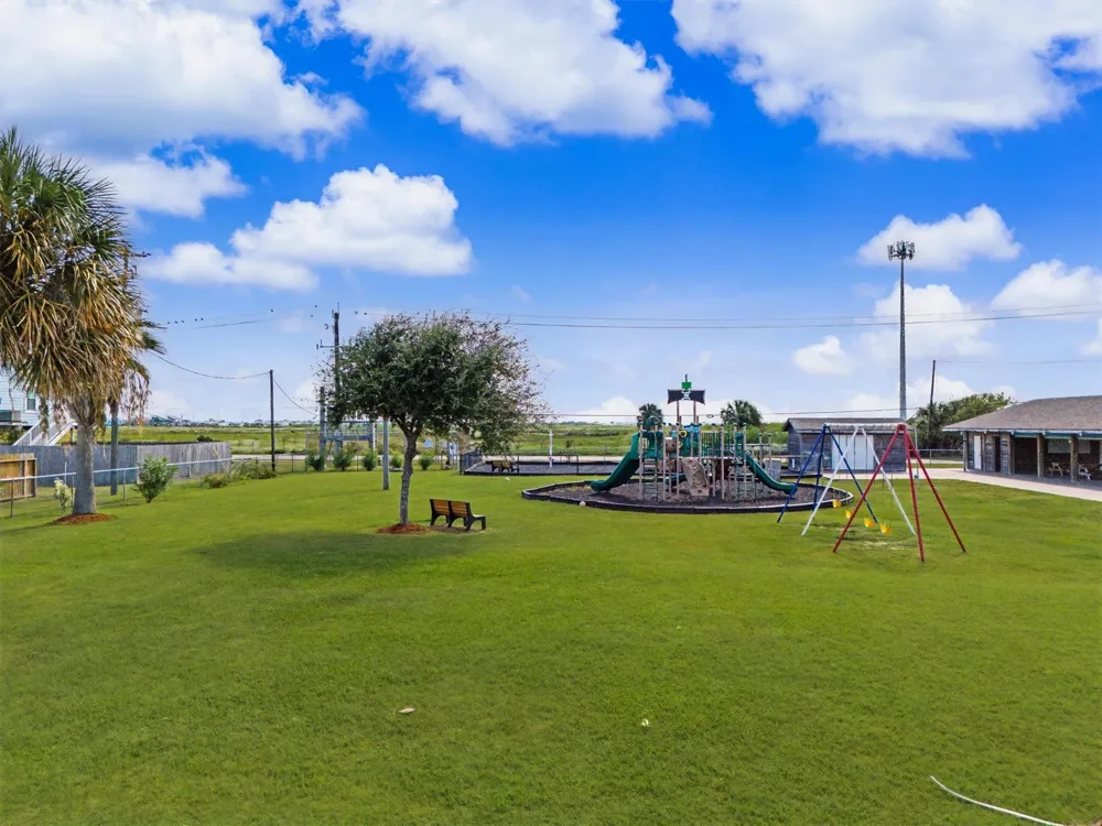 16646 Jolly Roger Road Jamaica Beach, TX 77554