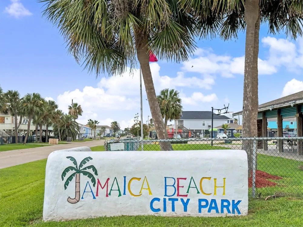 16646 Jolly Roger Road Jamaica Beach, TX 77554