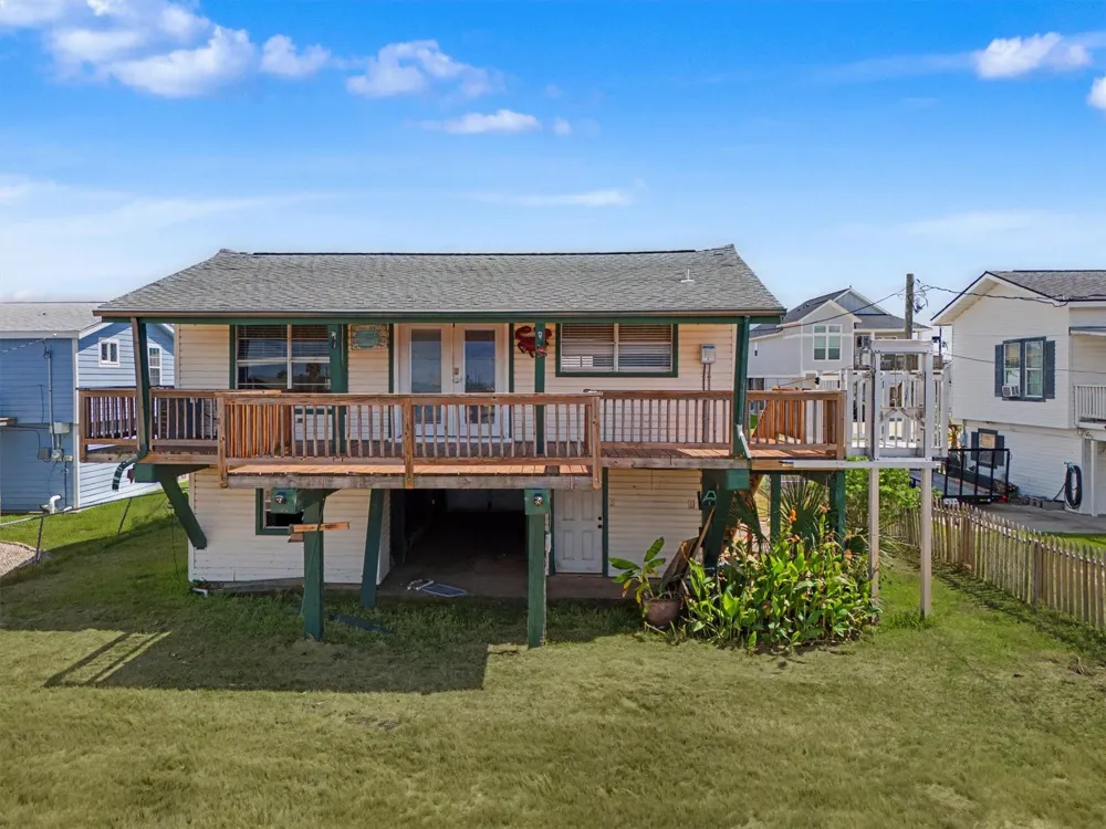 16646 Jolly Roger Road Jamaica Beach, TX 77554