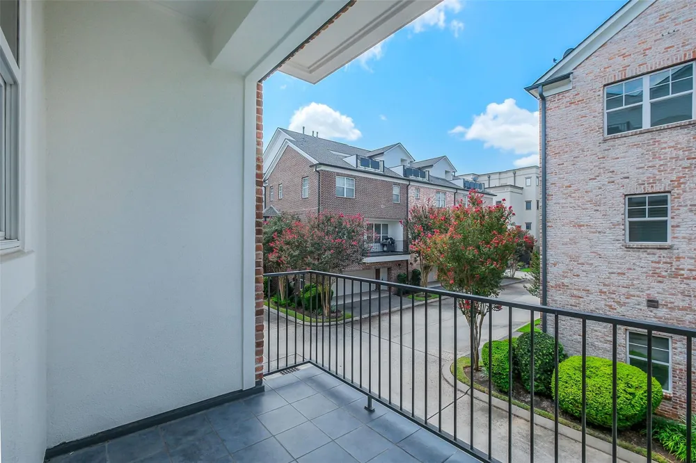 1374 Lake Pointe Parkway Sugar Land, TX 77478