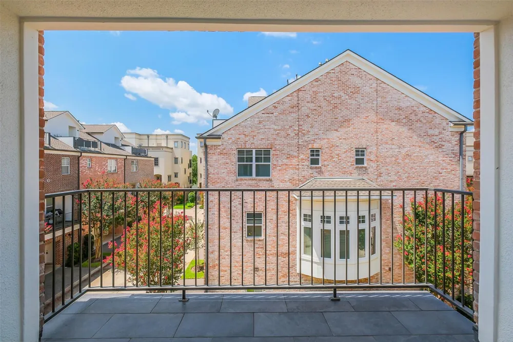 1374 Lake Pointe Parkway Sugar Land, TX 77478
