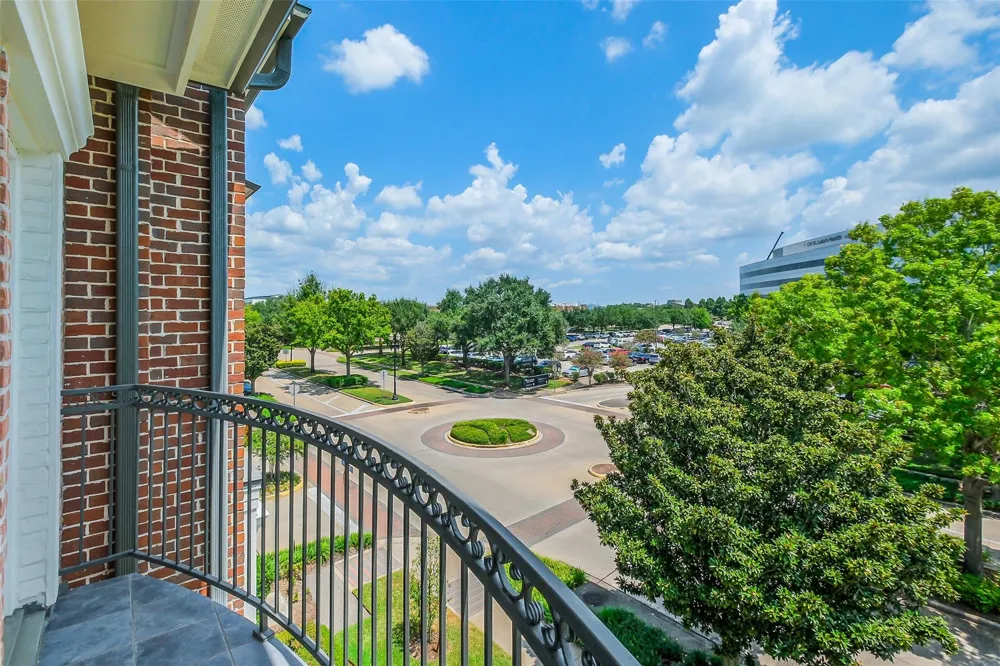 1374 Lake Pointe Parkway Sugar Land, TX 77478