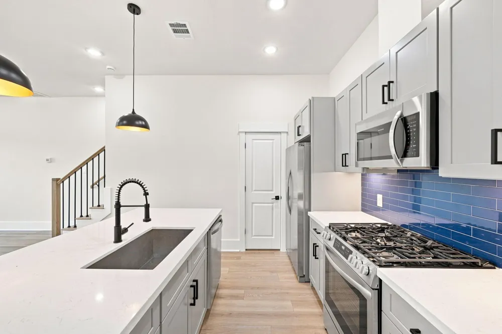 3542 Amos Street #F Houston, TX 77021