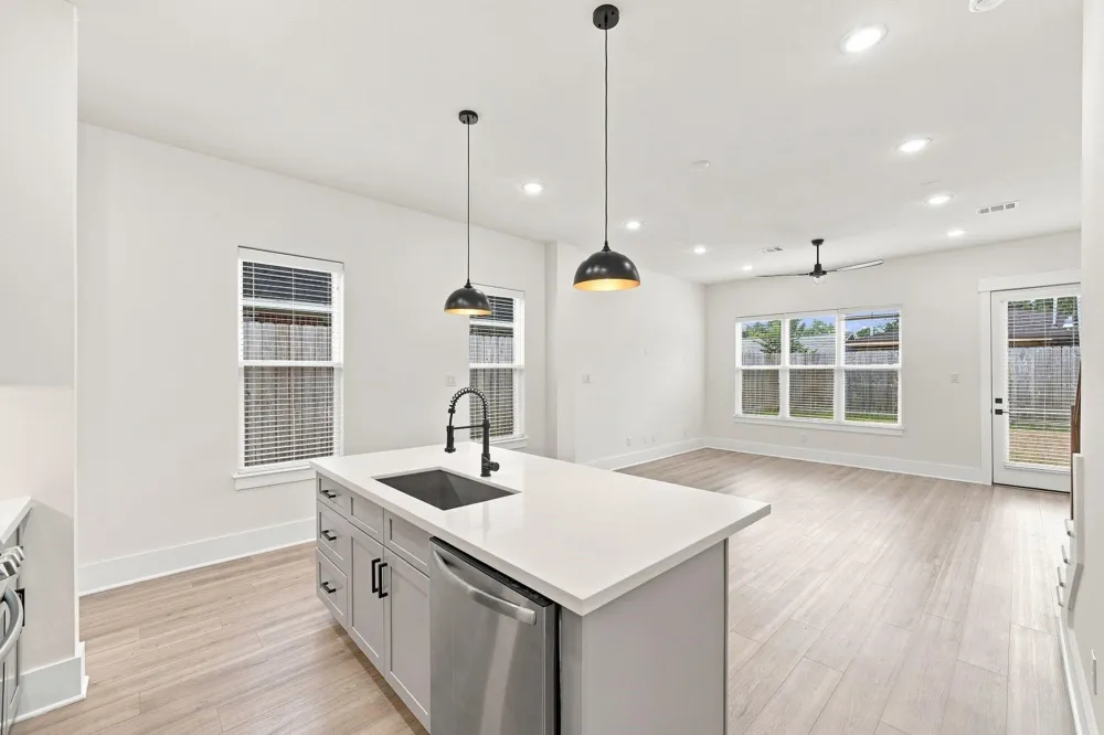 3542 Amos Street #F Houston, TX 77021