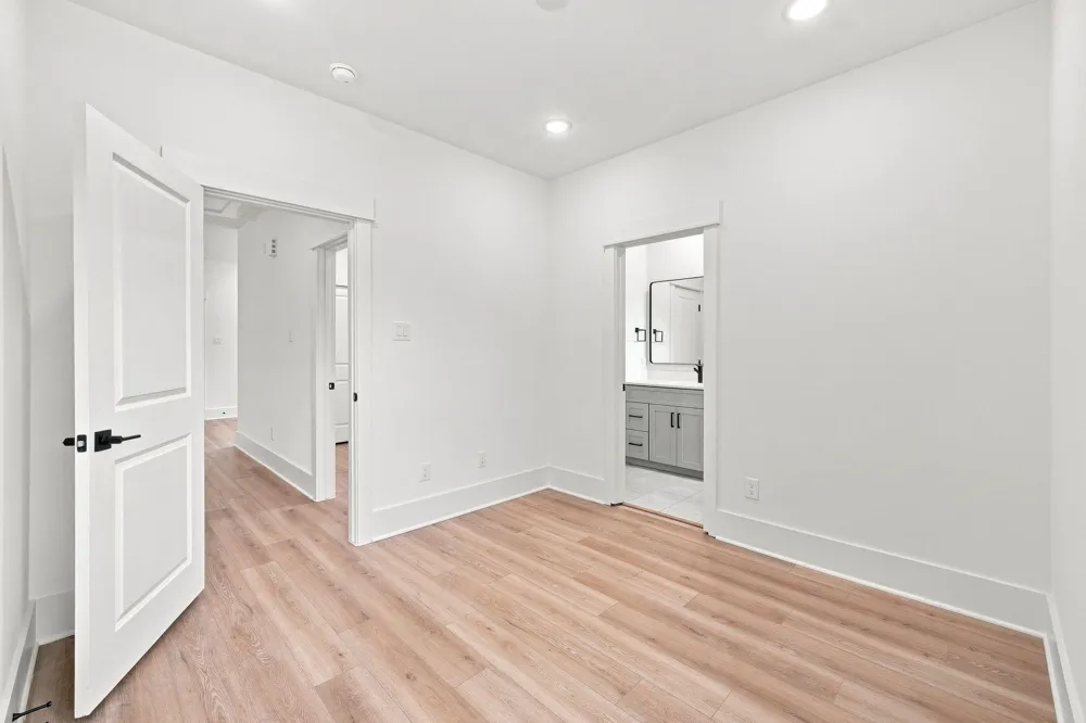 3542 Amos Street #F Houston, TX 77021
