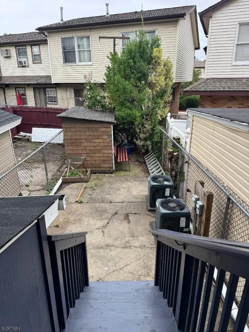 968 Dehart Pl Elizabeth City, NJ 07202
