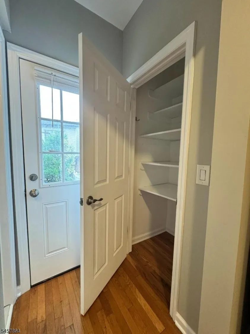 968 Dehart Pl Elizabeth City, NJ 07202
