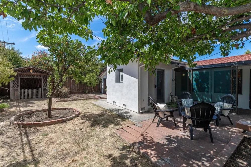 3370 Suncrest Avenue San Jose, CA 95132