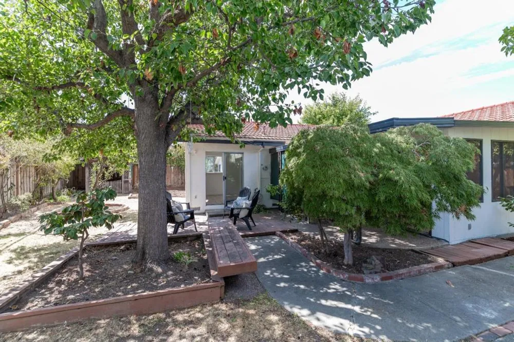 3370 Suncrest Avenue San Jose, CA 95132