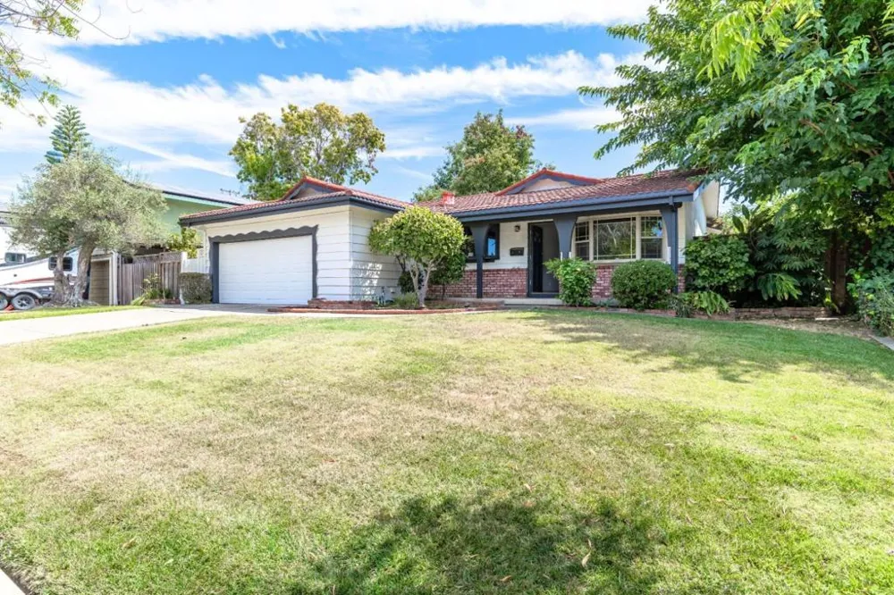 3370 Suncrest Avenue San Jose, CA 95132