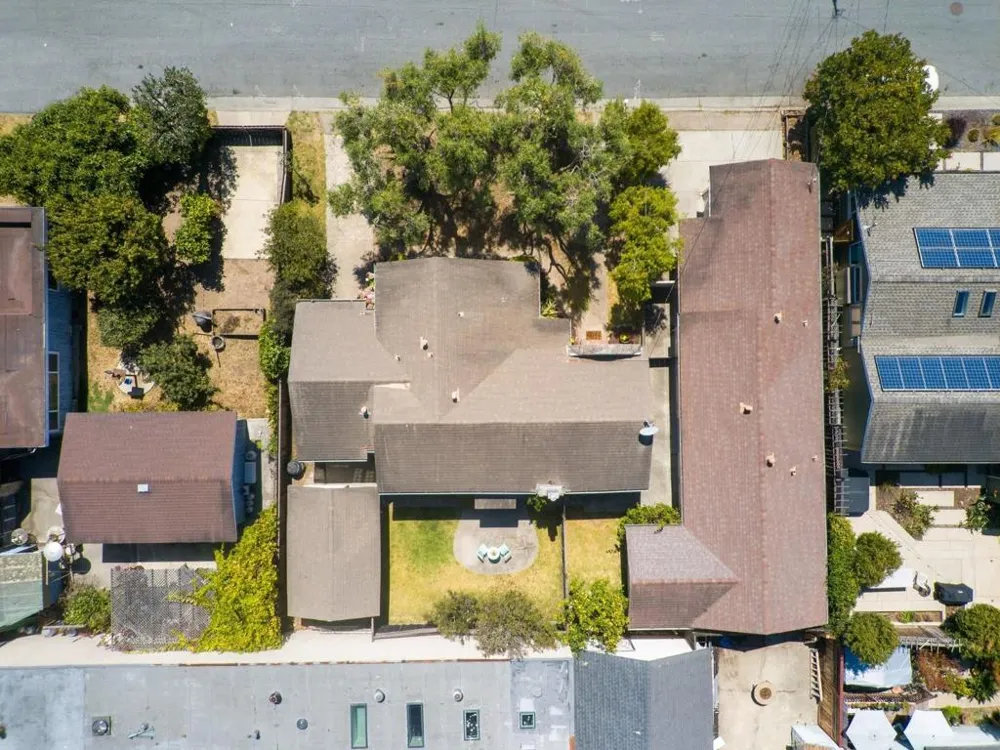 4855 Crystal Street Capitola, CA 95010