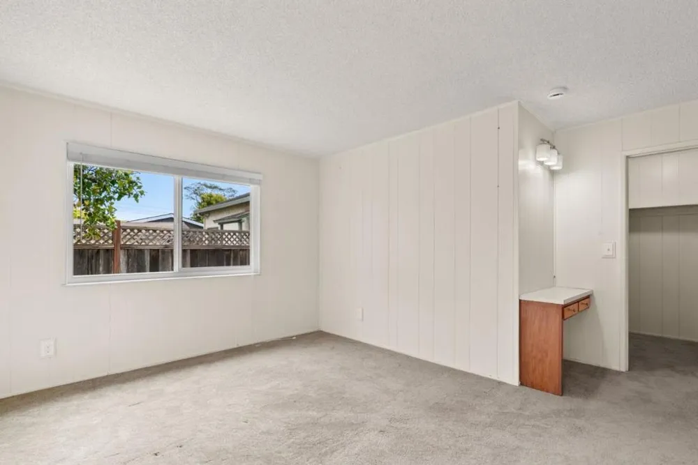 4855 Crystal Street Capitola, CA 95010