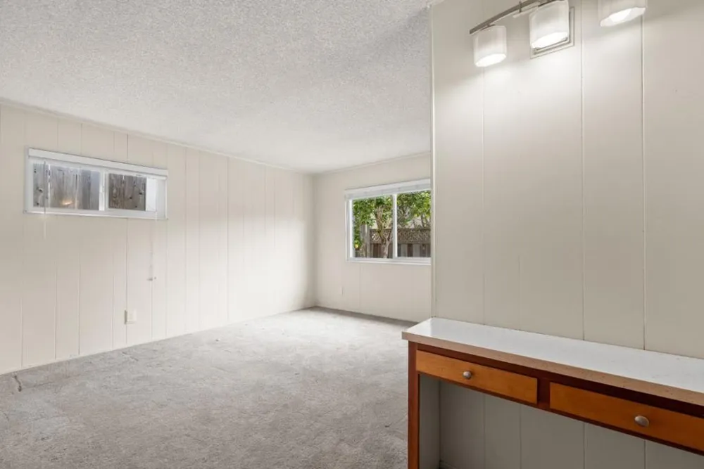 4855 Crystal Street Capitola, CA 95010