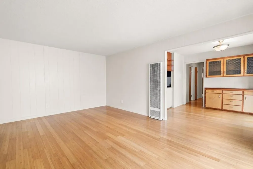 4855 Crystal Street Capitola, CA 95010