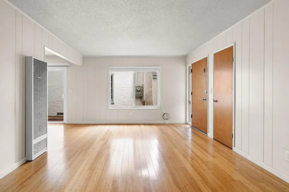 4855 Crystal Street Capitola, CA 95010