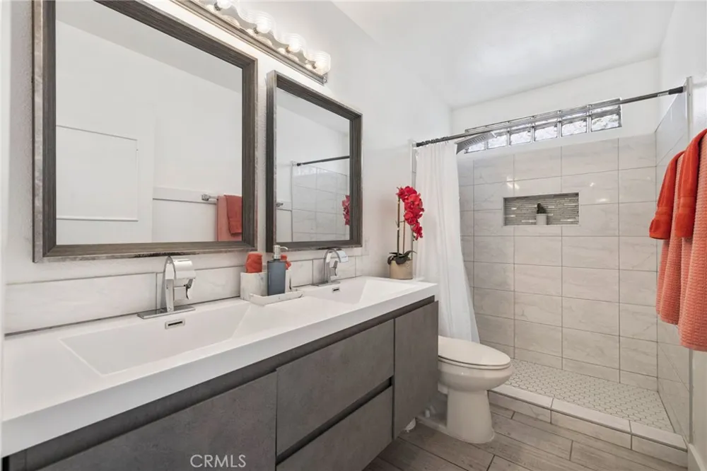 1479 E Francis Street Palm Springs, CA 92262