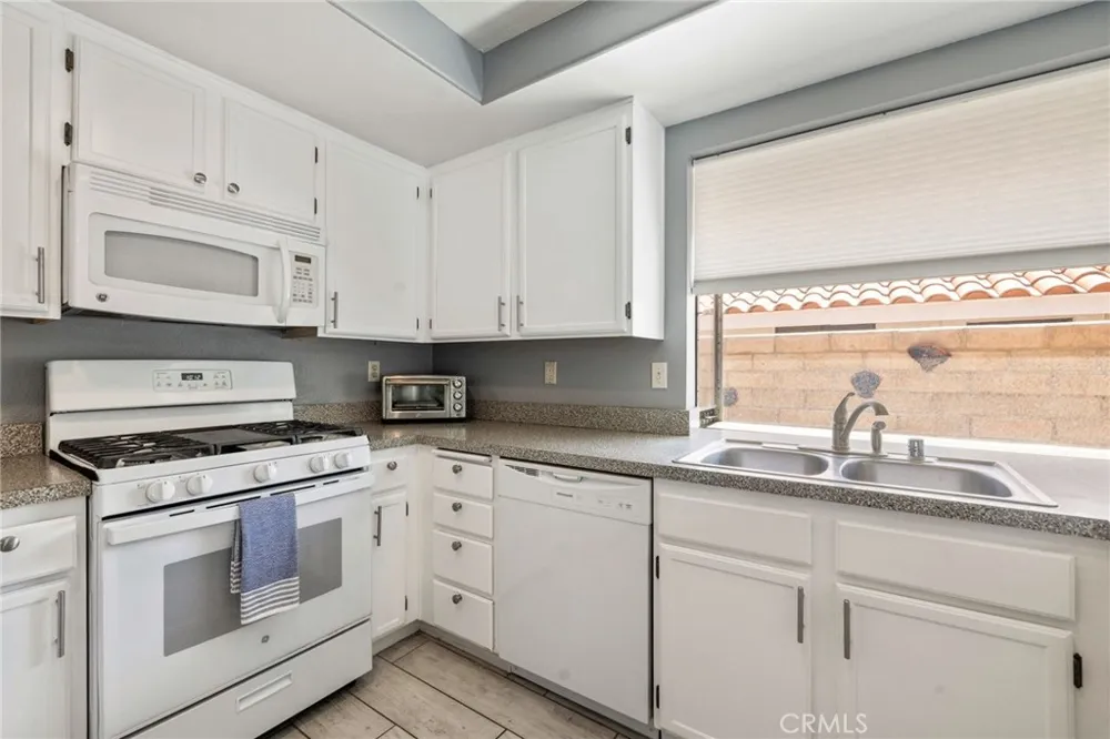 1479 E Francis Street Palm Springs, CA 92262