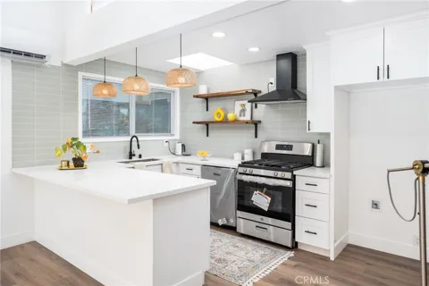 17102 Sanborn