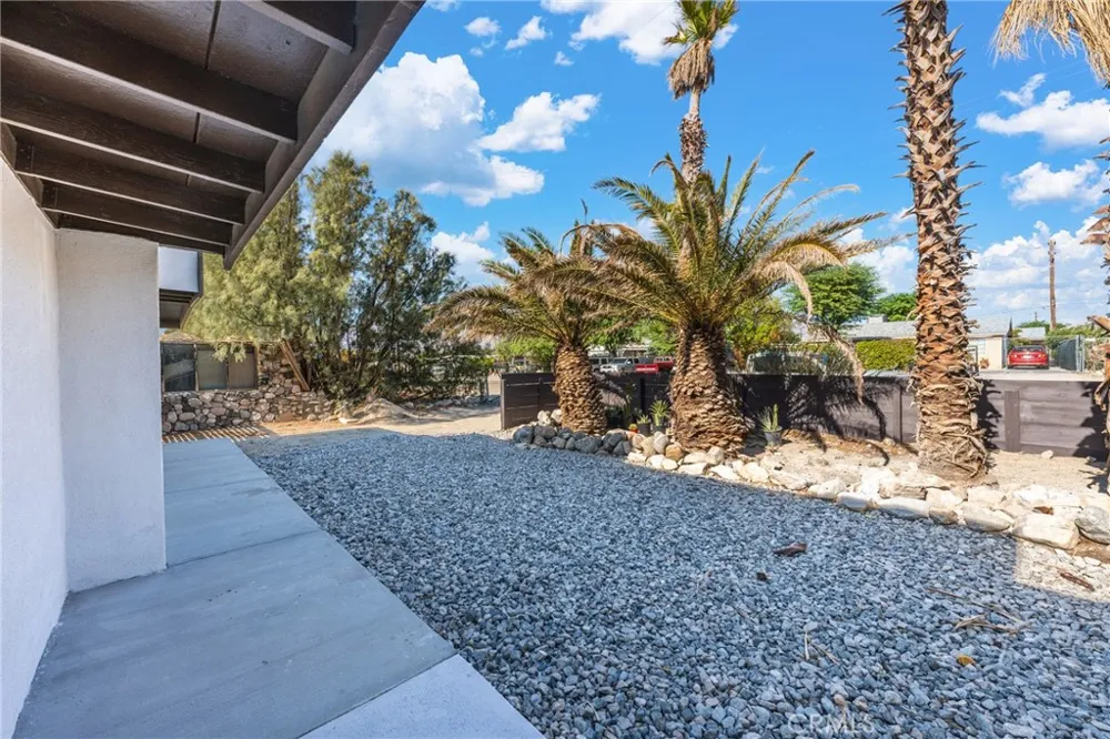 17102 Sanborn North Palm Springs, CA 92258