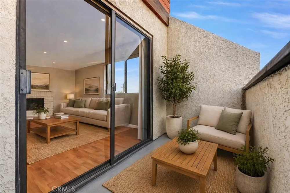 1304 Stanley #10 Glendale, CA 91206