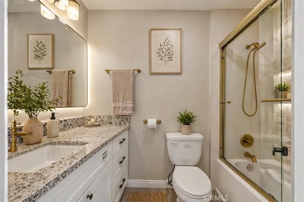 1304 Stanley #10 Glendale, CA 91206