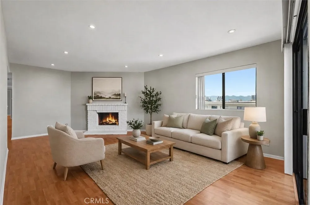 1304 Stanley #10 Glendale, CA 91206