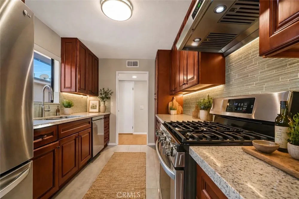 1304 Stanley #10 Glendale, CA 91206