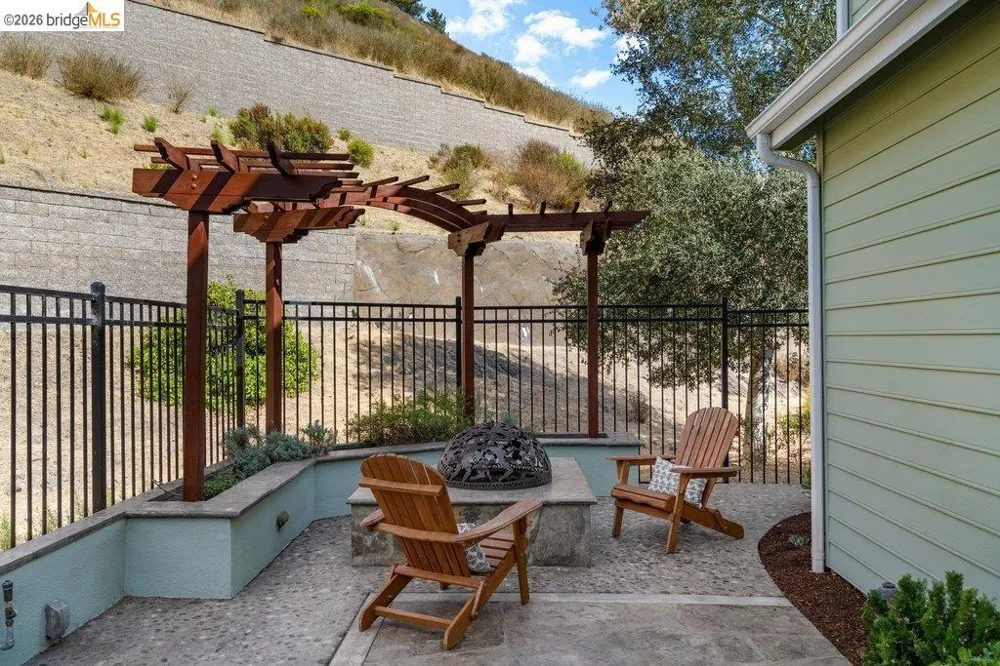 207 Flagship Court Richmond, CA 94801