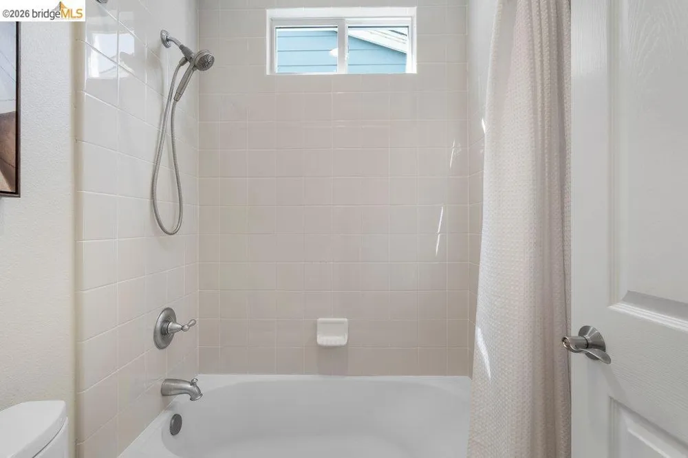 207 Flagship Court Richmond, CA 94801