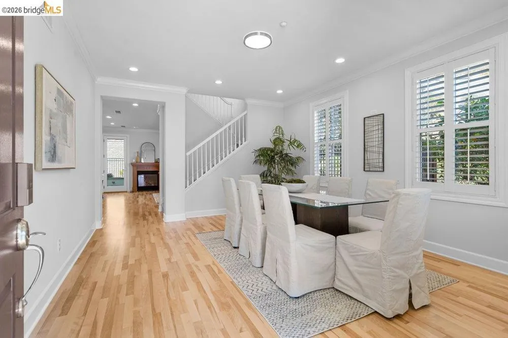 207 Flagship Court Richmond, CA 94801