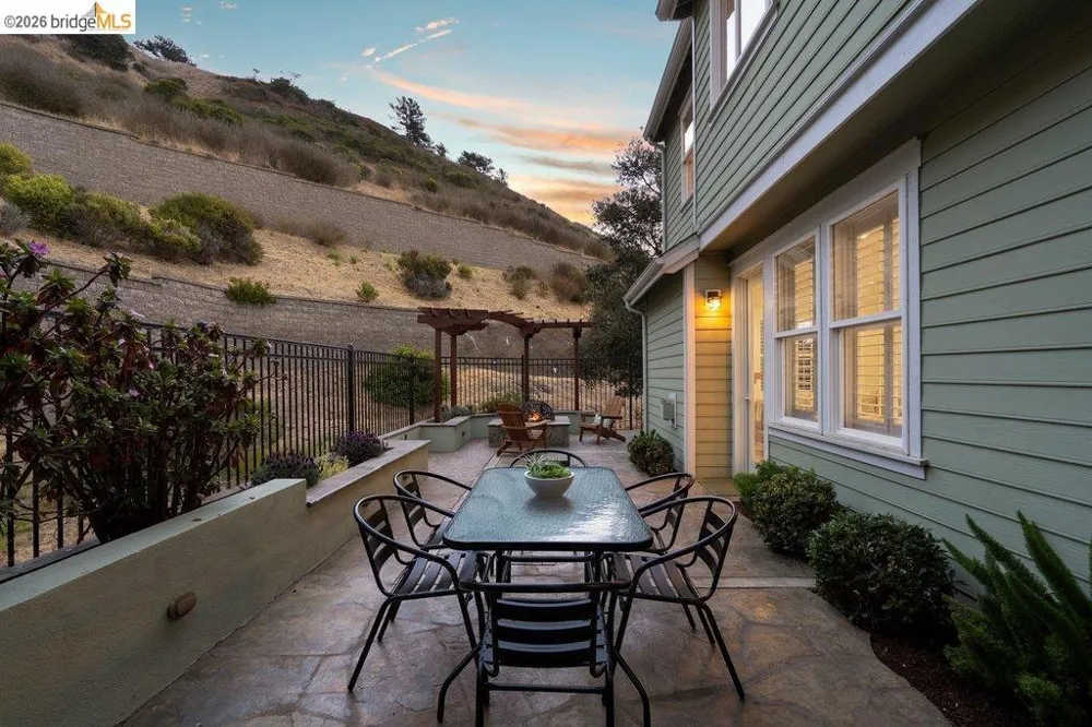 207 Flagship Court Richmond, CA 94801