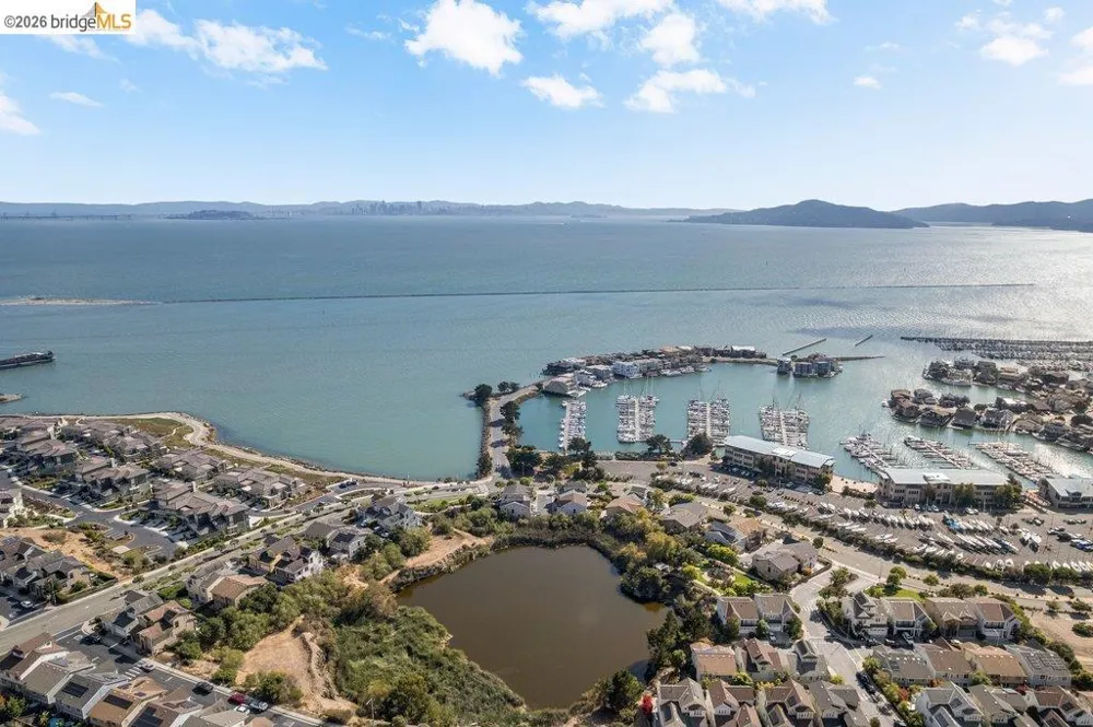 207 Flagship Court Richmond, CA 94801