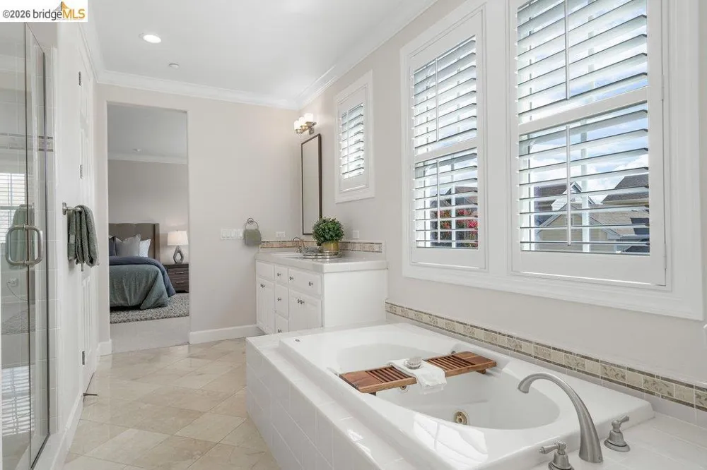 207 Flagship Court Richmond, CA 94801