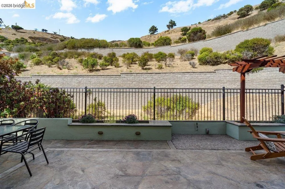 207 Flagship Court Richmond, CA 94801