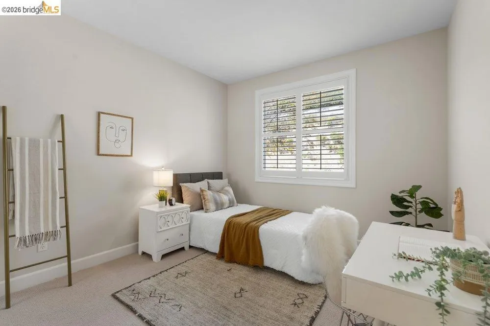 207 Flagship Court Richmond, CA 94801