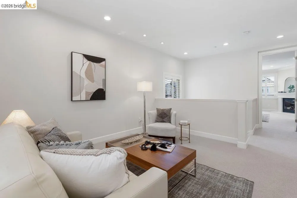 207 Flagship Court Richmond, CA 94801