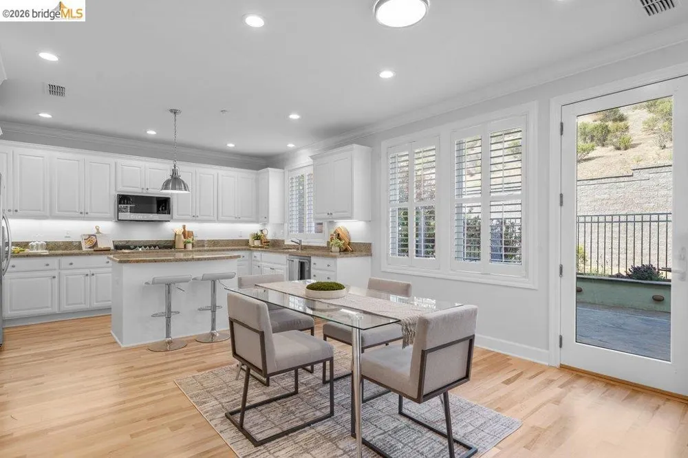 207 Flagship Court Richmond, CA 94801