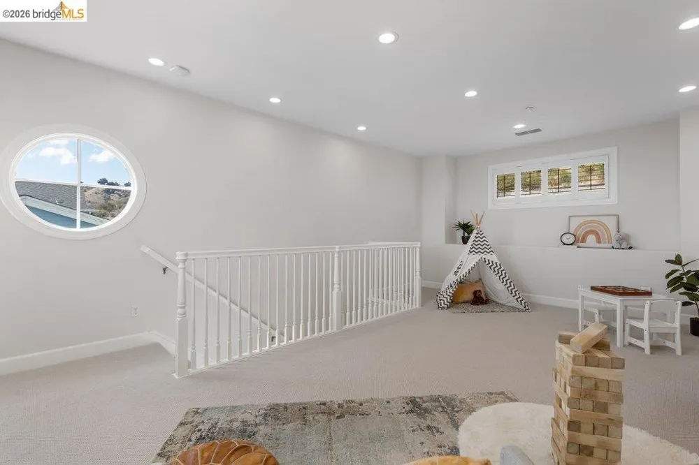 207 Flagship Court Richmond, CA 94801